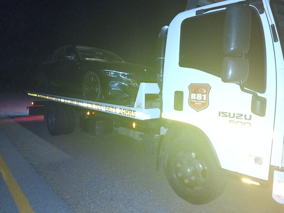 R81 emergency towing response operating at night
